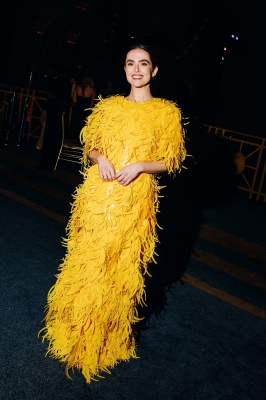 Zoey-Deutch-047.jpg