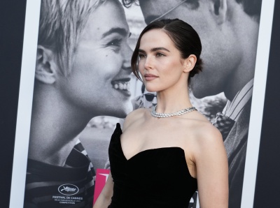 Zoey-Deutch-095.jpg