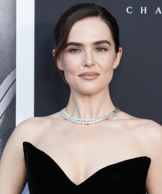 Zoey-Deutch-105.jpg