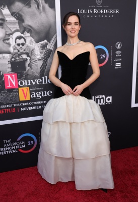 Zoey-Deutch-132.jpg