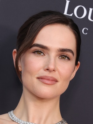 Zoey-Deutch-138.jpg