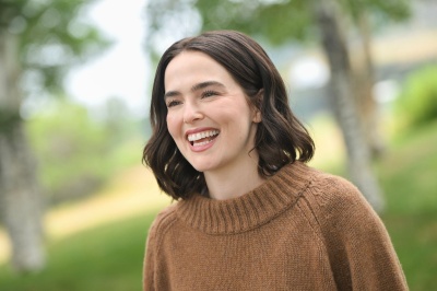 Zoey-Deutch-011.jpg