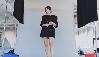 Zoey-Deutch-002.jpg