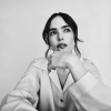 Zoey-Deutch-004.jpg