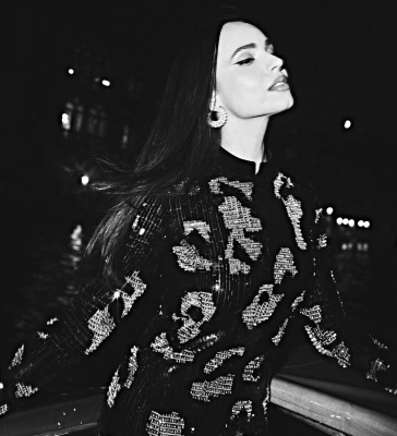 s_0004.jpg