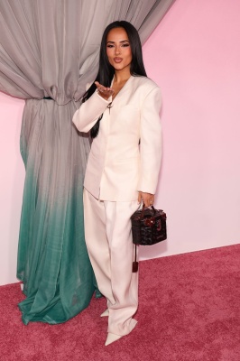 b_0022.jpg